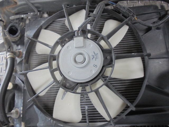 5FQ4018 CD1)) Honda N BOX JF1/JF2 предыдущий период custom G L упаковка оригинальный сердцивина радиатора a поддержка сердцивина радиатора ntensa- электрический вентилятор есть 