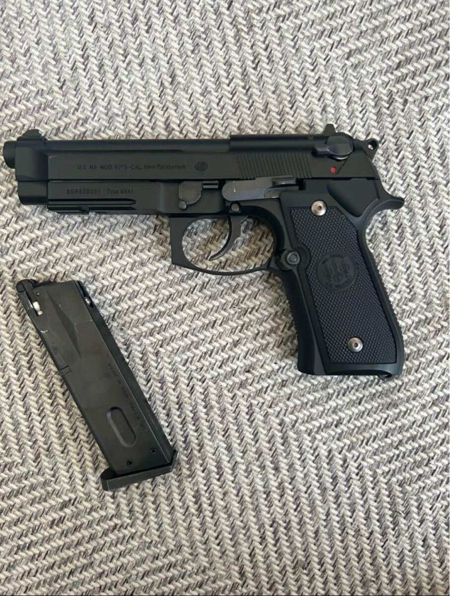 M9A1 マガジン、BlackHawkホルスター付き M9A1 マガジン、BlackHawkホルスター付き