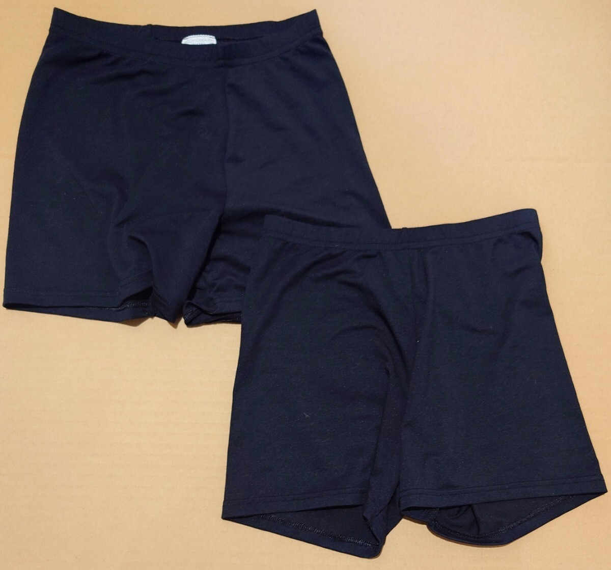 中古★レディース くろぱん Sサイズ 150相當(dāng) 2枚セット 無(wú)地 アンダーパンツ ショートレギンス ペチパンツ 見(jiàn)せパン 女子 匿名配送