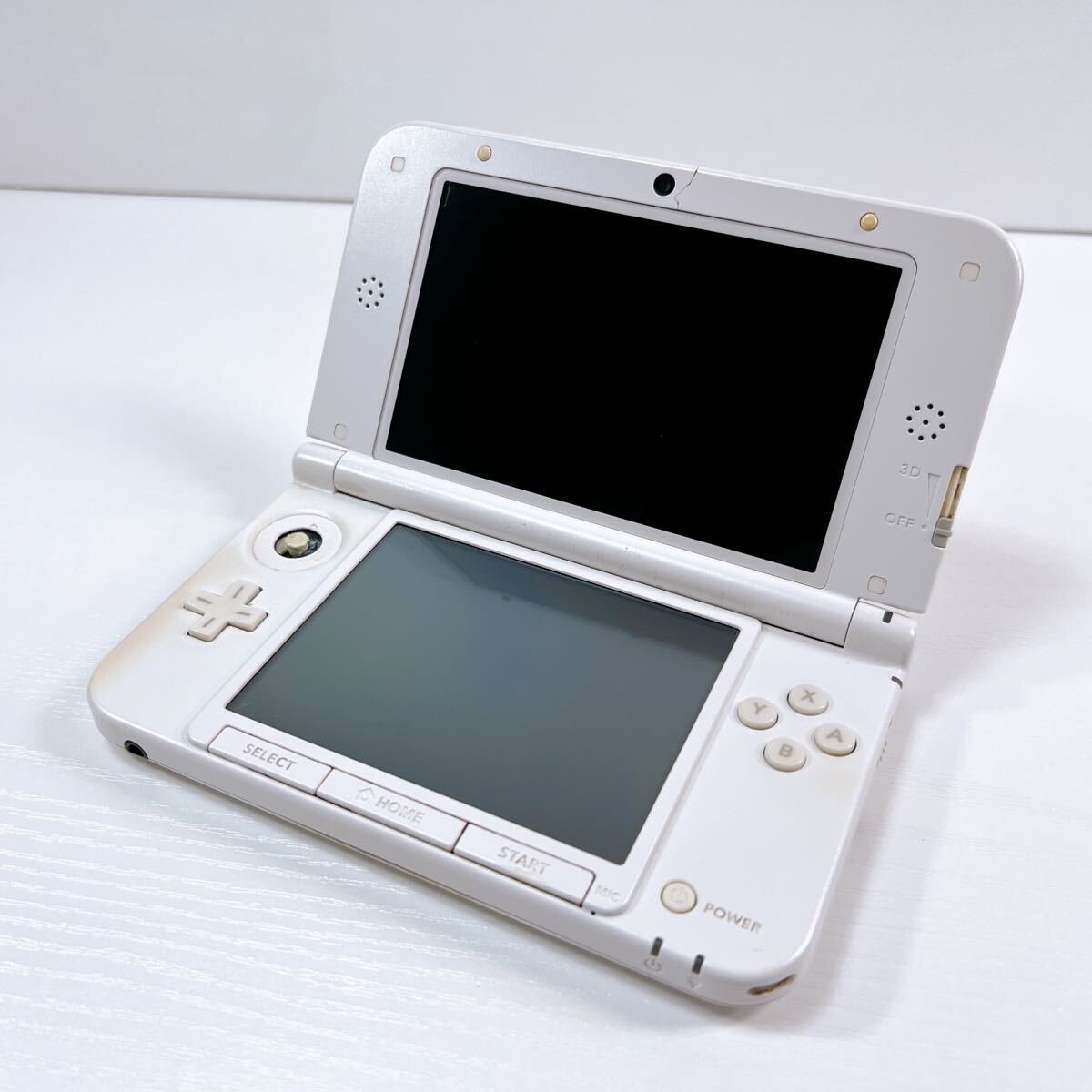 大人気 194【中古】Nintendo ホワイト SPR-001 本体 LL 3DS ニンテンドー3DS LL本体