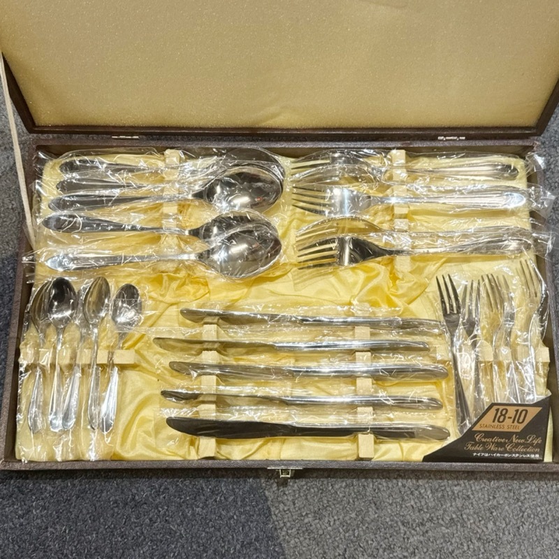 ④メーカー色々 カトラリーset●スプーン?フォーク?ナイフ?ティ スプーン?デザートスプーン フォークなど●未使用品 保管品