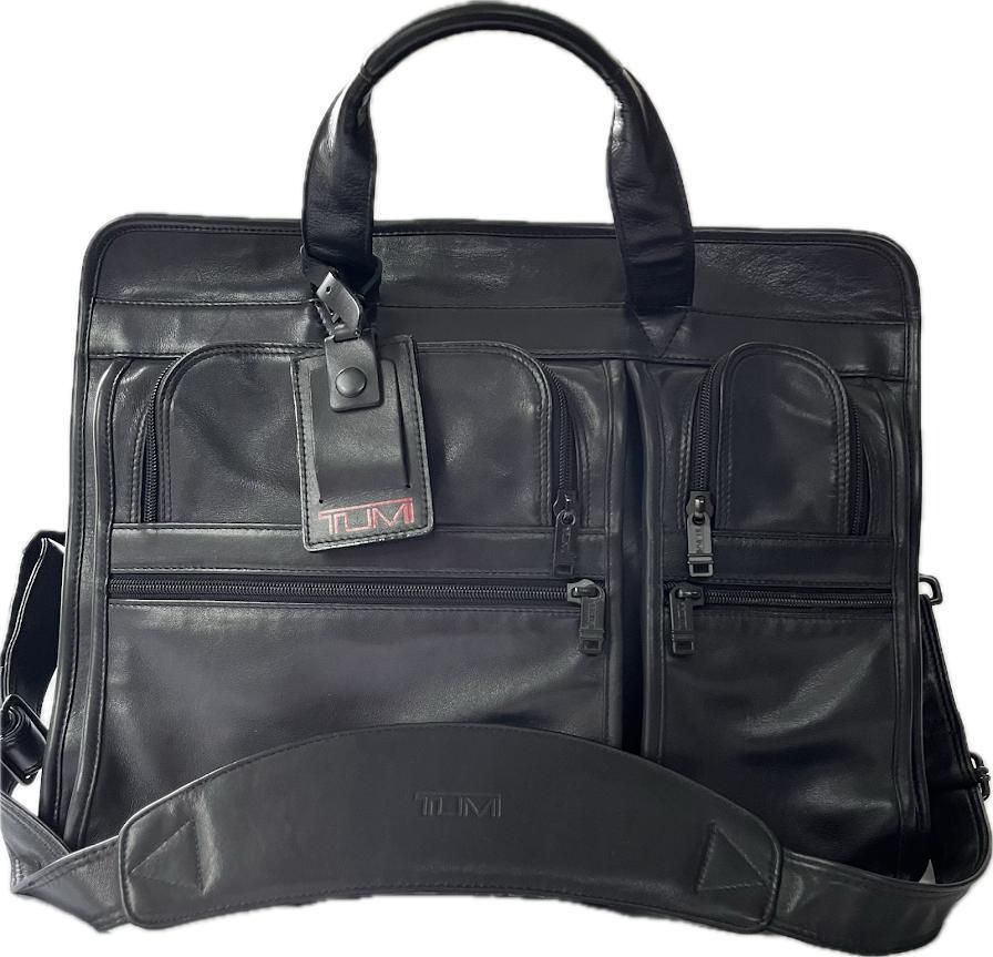 TUMI トゥミ 2wayバッグ ビジネスバッグ ブリーフケース A4〇 PC〇 黒 本革 レザー ロゴプレート 通勤通學(xué) 旅行 出張 ビジネス A4〇 PC〇