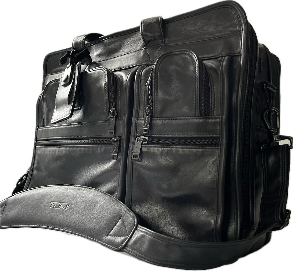 TUMI トゥミ 2wayバッグ ビジネスバッグ ブリーフケース A4〇 PC〇 黒 本革 レザー ロゴプレート 通勤通學(xué) 旅行 出張 ビジネス A4〇 PC〇