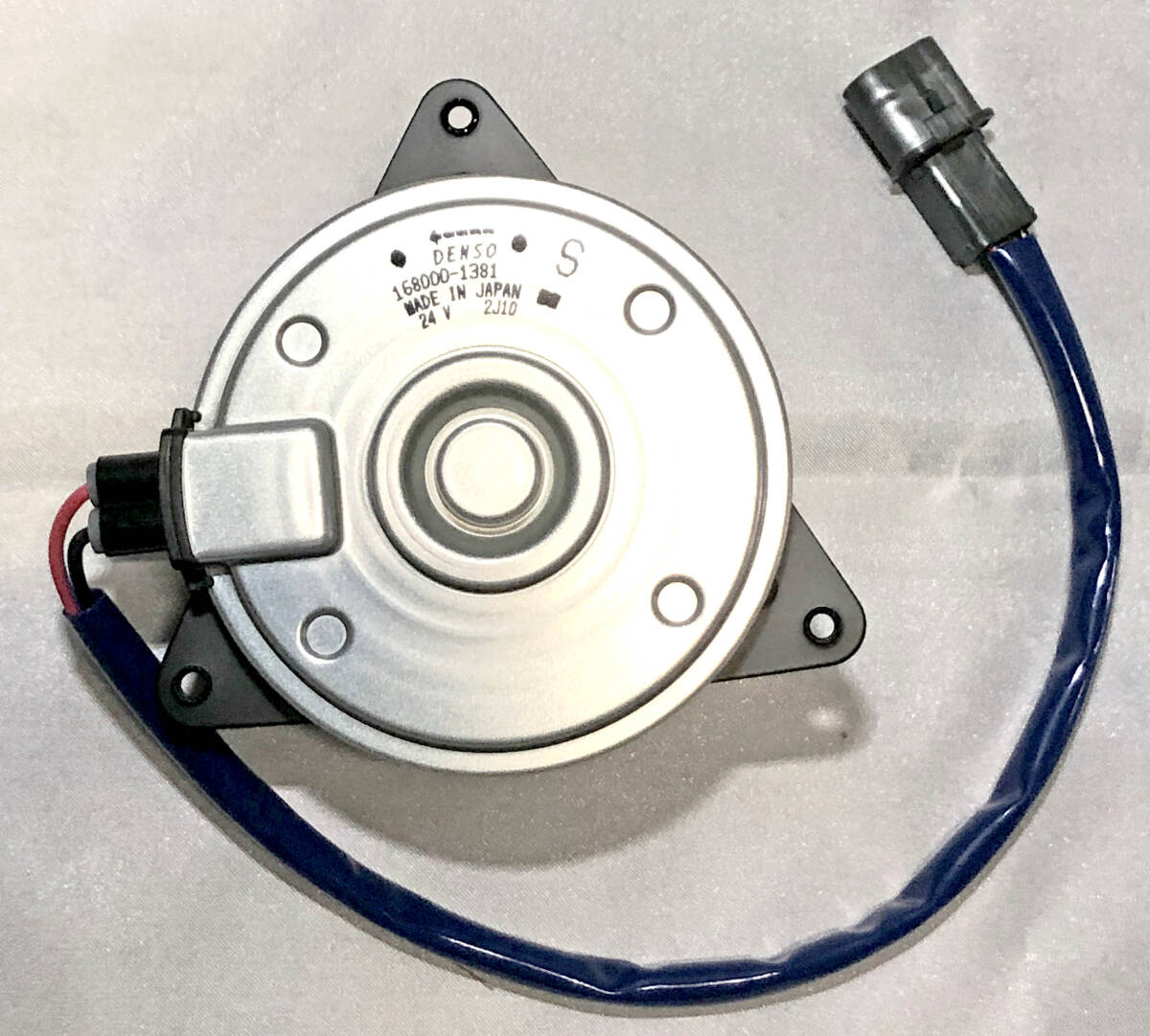 メ*郎様 三菱ふそうスーパーグレート用コンデンサーモーターASSY メ*郎様 三菱ふそうスーパーグレート用コンデンサーモーターASSY