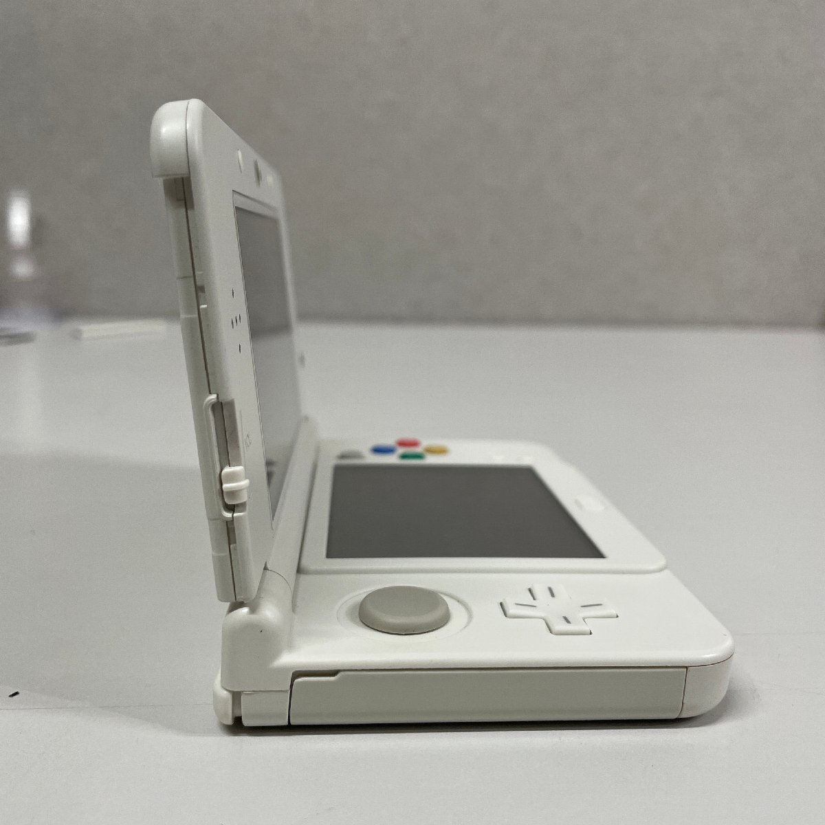 USED Japanese New Nintendo 3DS WHITE only console KTR-001
