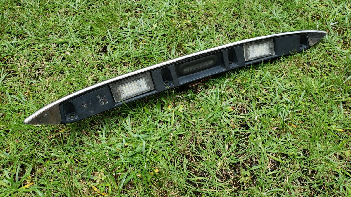 ● BMW MINI RA16 R50 ミニ クーパー クローム メッキ カバー トランクオープナー リアガーニッシュ トランクスイッチ ●MIN 007●_画像2