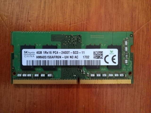 SK hynix PC4-19200 (DDR4-2400) 4GB PC4-2400T-SC0-11 SO-DIMM 260pin HMA851S6AFR6N
