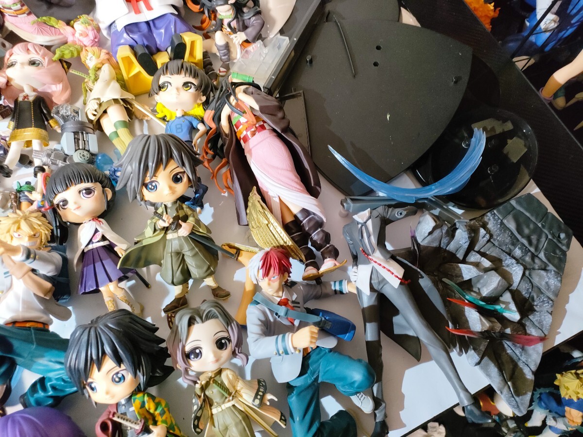 アニメグッズまとめ売り ブルーロック 呪術廻戦 進撃の巨人 銀魂