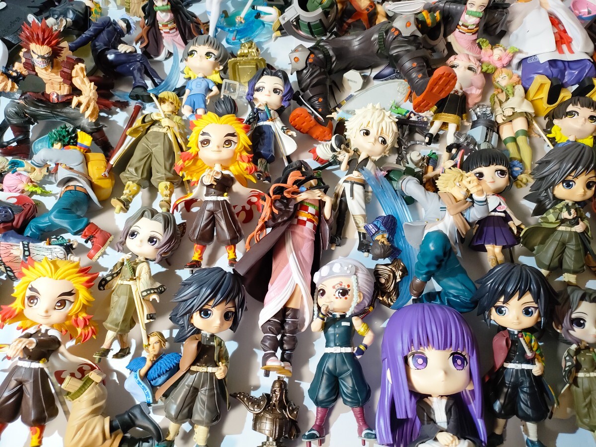アニメグッズまとめ売り ブルーロック 呪術廻戦 進撃の巨人 銀魂