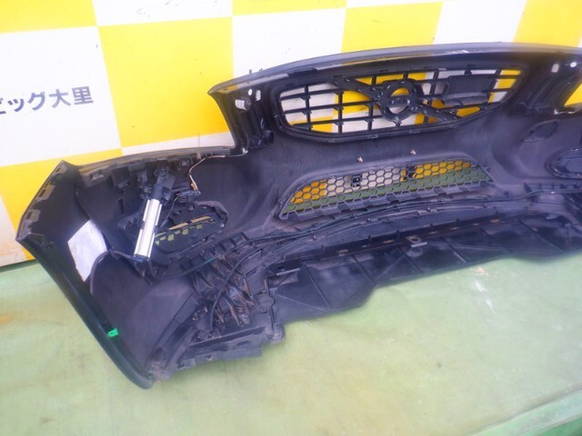 ボルボ Ｖ６０ 　フロントバンパー　FB4164T