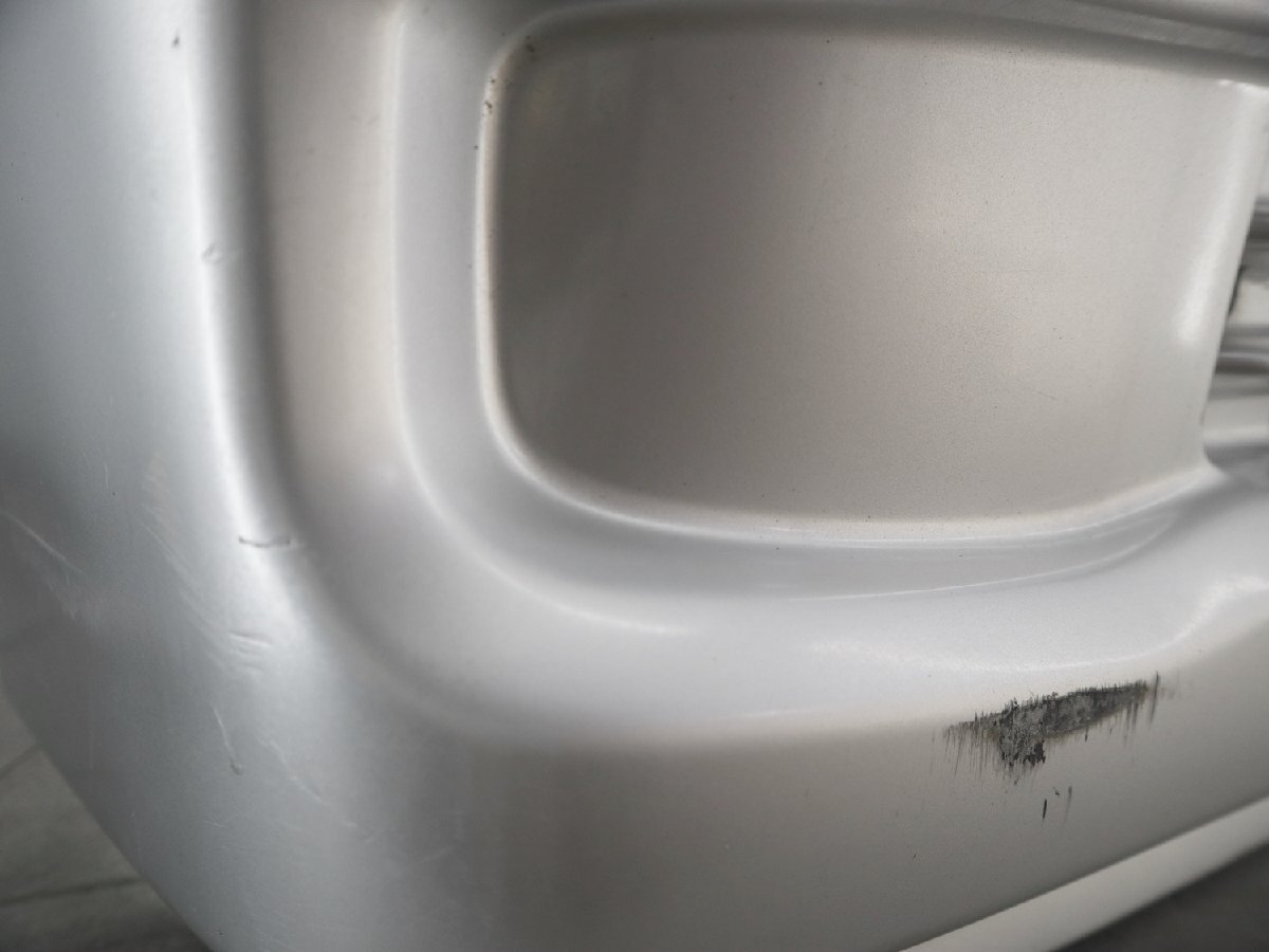 スバル サンバー TV2 前期 純正 フロントバンパー 57703TC000SK プラチナシルバー M 821 ※ ディアス バン TV1 TV2 A年 B年 C年 D年 E年_画像6