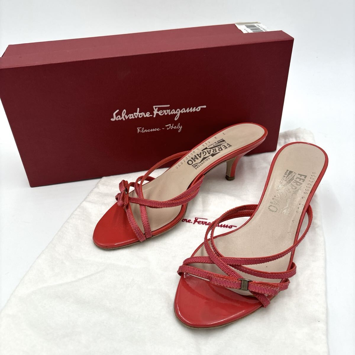 ＊ 付屬品完備 イタリア制 '高級婦人靴' Salvatore Ferragamo サルヴァトーレフェラガモ 本革 ヴァラリボン / ヒール サンダル 6C 23cm