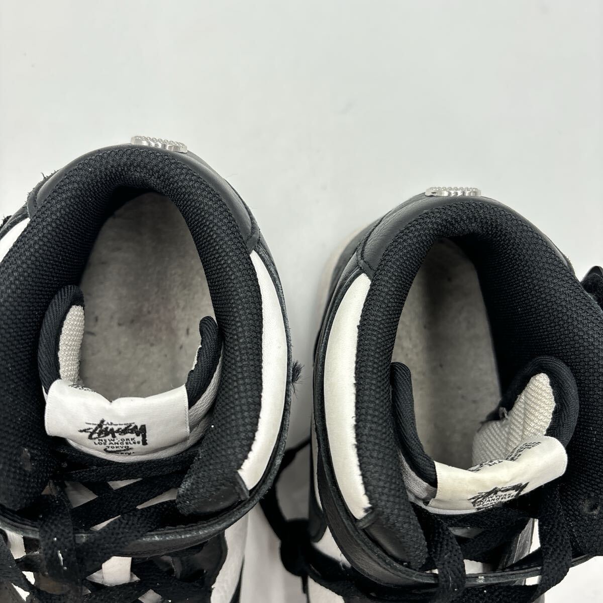 I ＊ 22年製 '希少 コラボモデル' NIKE ナイキ × STUSSY ステューシー AIR FORCE 1 MID エアフォース スニーカー 28cm メンズ DJ7840-002_画像7