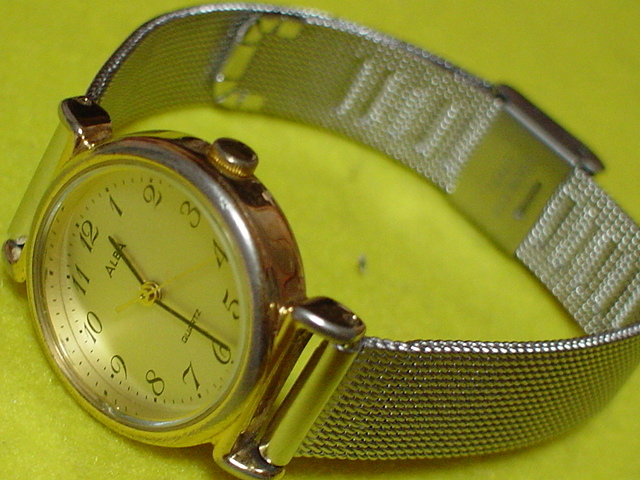 アンティーク　SEIKO　ALBA　女性用腕時計　シルバー　JAPAN
