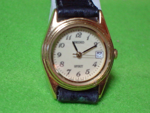 SEIKO　ALBA　女性用腕時(shí)計(jì)　ゴールド＆ホワイト　JAPAN