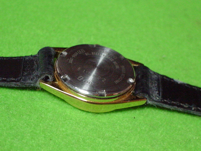 SEIKO　ALBA　女性用腕時(shí)計(jì)　ゴールド＆ホワイト　JAPAN