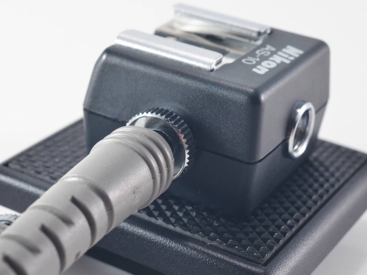 [美品] Nikon (ニコン) AS-10 TTL増灯アダプター コード付 (54837)_画像7