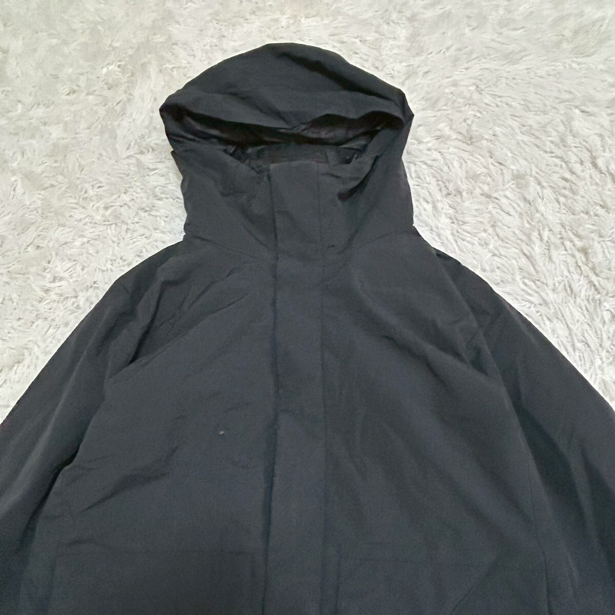 UNIQLO ユニクロ　中綿ダウン　ブルゾン　ジャケット　ジャンパー　ブラック　サイズM マウンテンパーカー_画像2