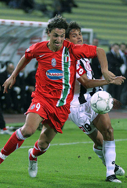  05-06ユベントス JUVENTUS(A)#9 イブラヒモビッチ IBRAHIMOVIC 半袖 セリエA仕様 L