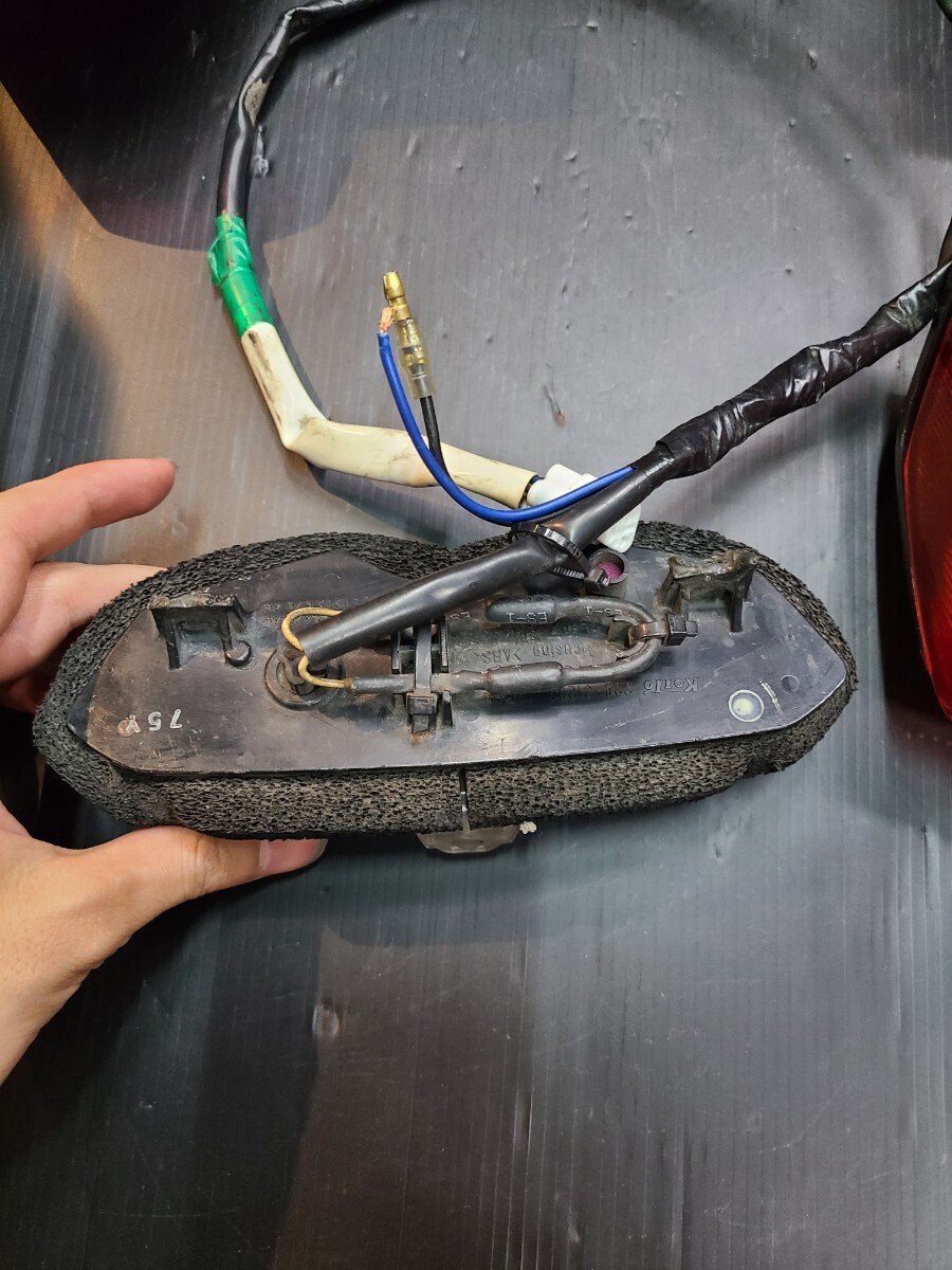 テールランプ ライト セット 割れ、ヒビあり VF400F バンディット CB250R バルカン ビラーゴ セロー Vマックス HM-43-RC JADE _画像7