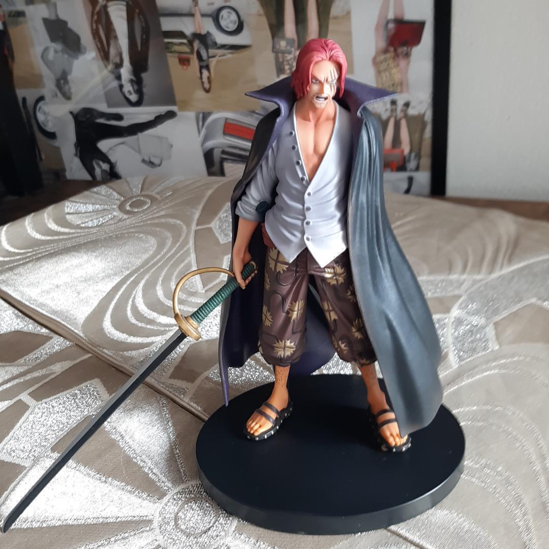 ワンピース シャンクス フィギュア 30cm
