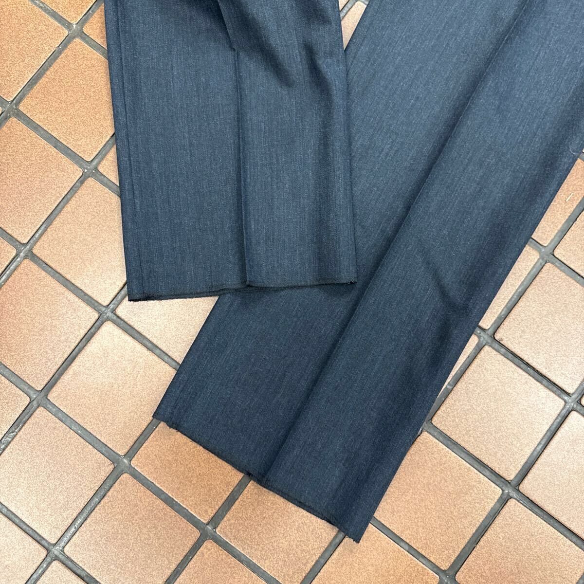 新品☆未使用 W88cm グレー系 艶感 メンズパンツ ゴルフパンツ カジュアルパンツ メンズスラックス ゴルフウェア GOLF スラックス 2タック_画像6