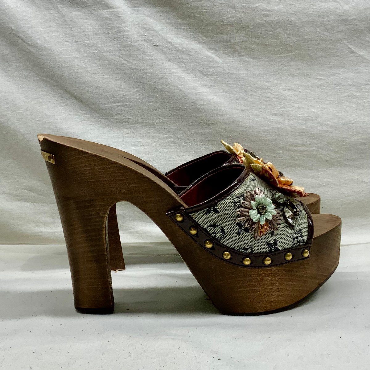 【店頭買取中古品】ルイヴィトン　モノグラム　ミニ　フラワー　サンダル　ミュール　ウッドソール　サイズ37（24cm）　箱付