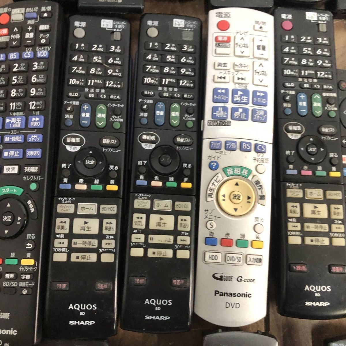 ブルーレイ リモコン まとめ 30點(diǎn) SHARP Panasonic 東芝 など 総重量4kg 現(xiàn)狀品 直接お渡し歓迎 BYK699861相