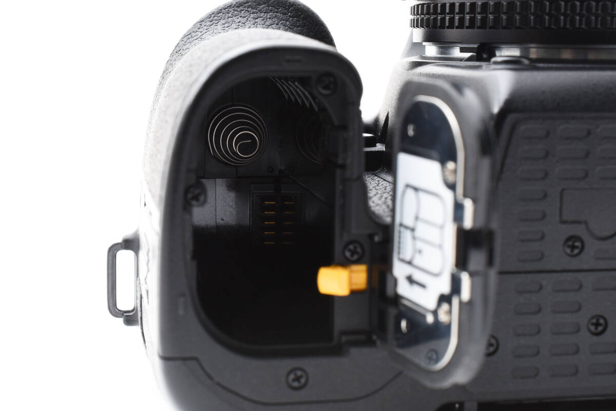 Nikon D7500　/　AF NIKKOR 35-70mm F3.3-4.5　/　デジタル一眼レフカメラ　デジイチ　レンズセット　No.12172