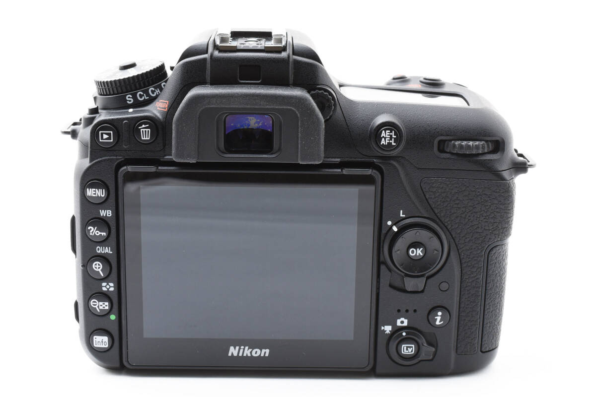 Nikon D7500　/　AF NIKKOR 35-70mm F3.3-4.5　/　デジタル一眼レフカメラ　デジイチ　レンズセット　No.12172