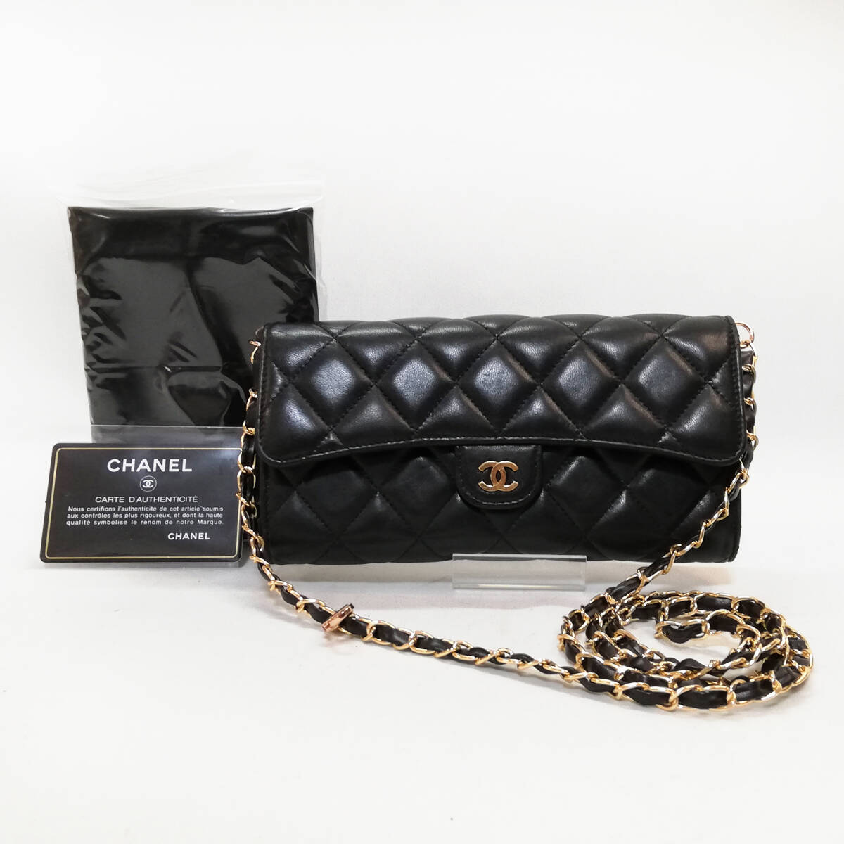 【高級感ならラムスキン】CHANELマトラッセ チェーンウォレット 美品級】CHANEL(シャネル)ラムスキン マトラッセ 長財布 黒