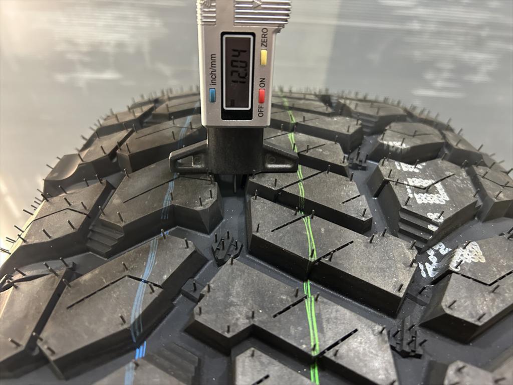 1本　RADAR　RENEGADE　R/T+　LT　285/55R20　122/119Q　2022年3622　285/55_画像3