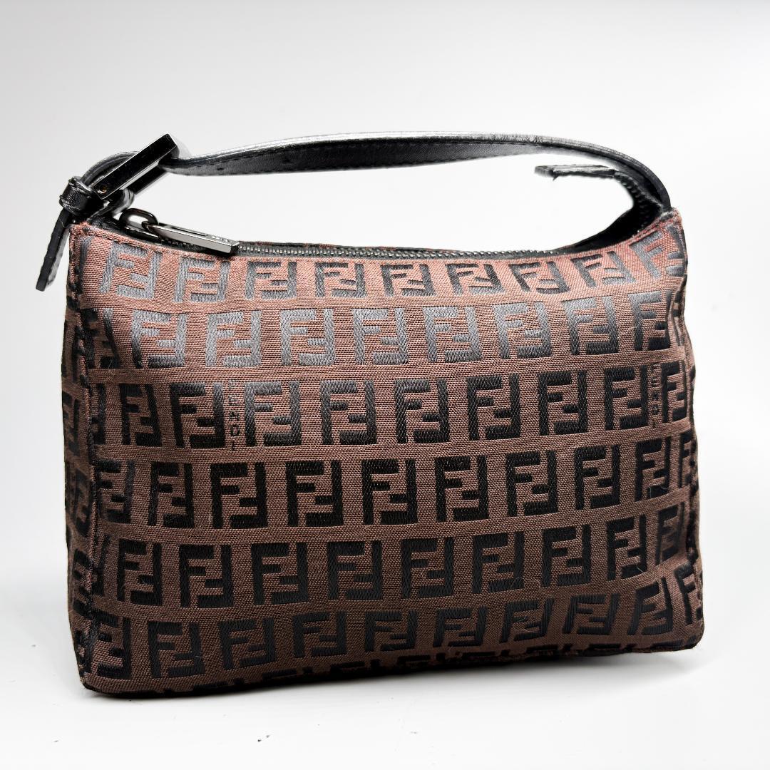 美品・希少モデル FENDI フェンディ アクセサリーポーチ 美品・希少モデル FENDI フェンディ アクセサリーポーチ