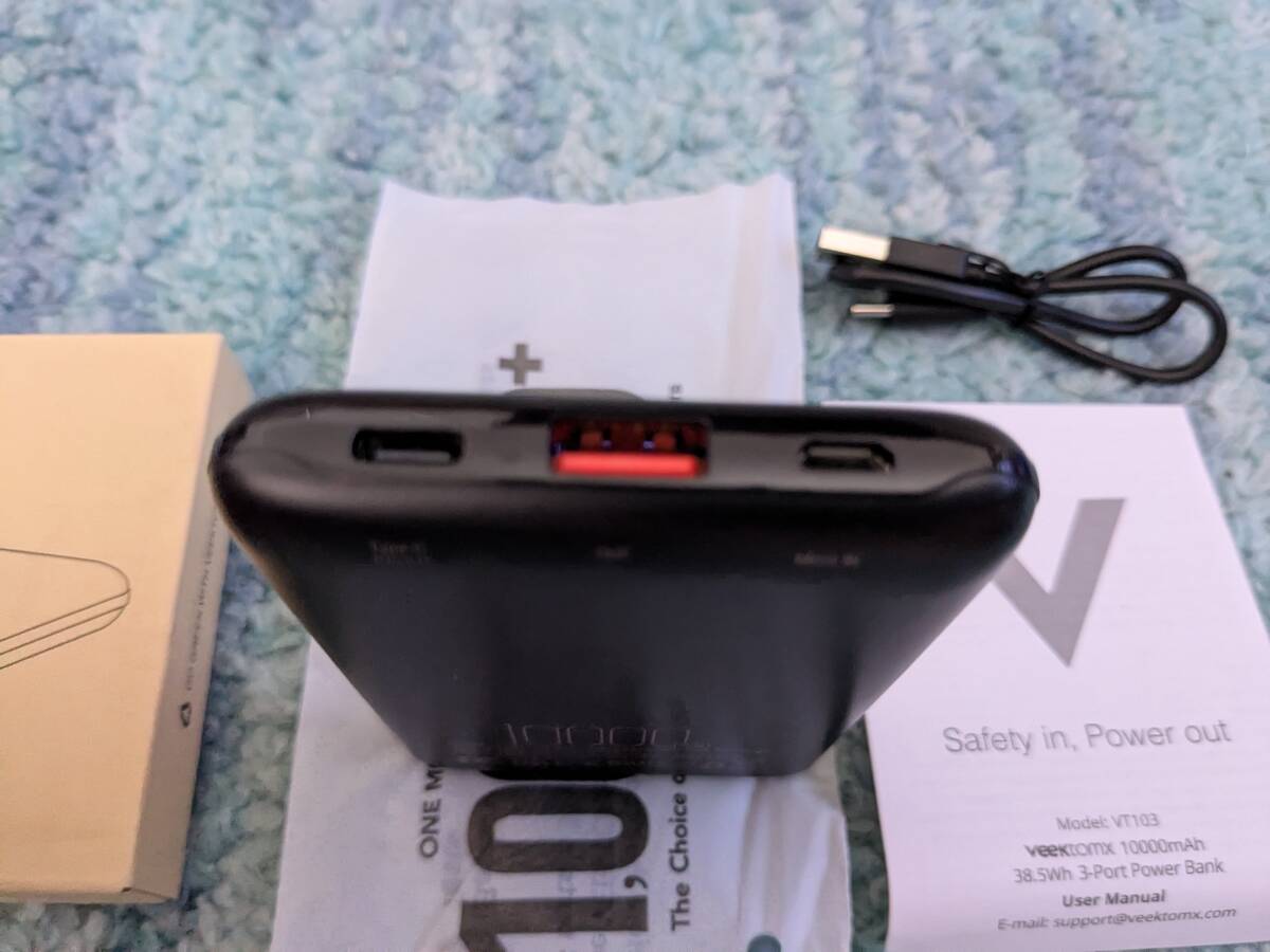 0705u2624　VEEKTOMX モバイルバッテリー 薄型 10000mAh 携帯充電器 22.5W PD QC USB Type-C出力/入力ポート ブラック