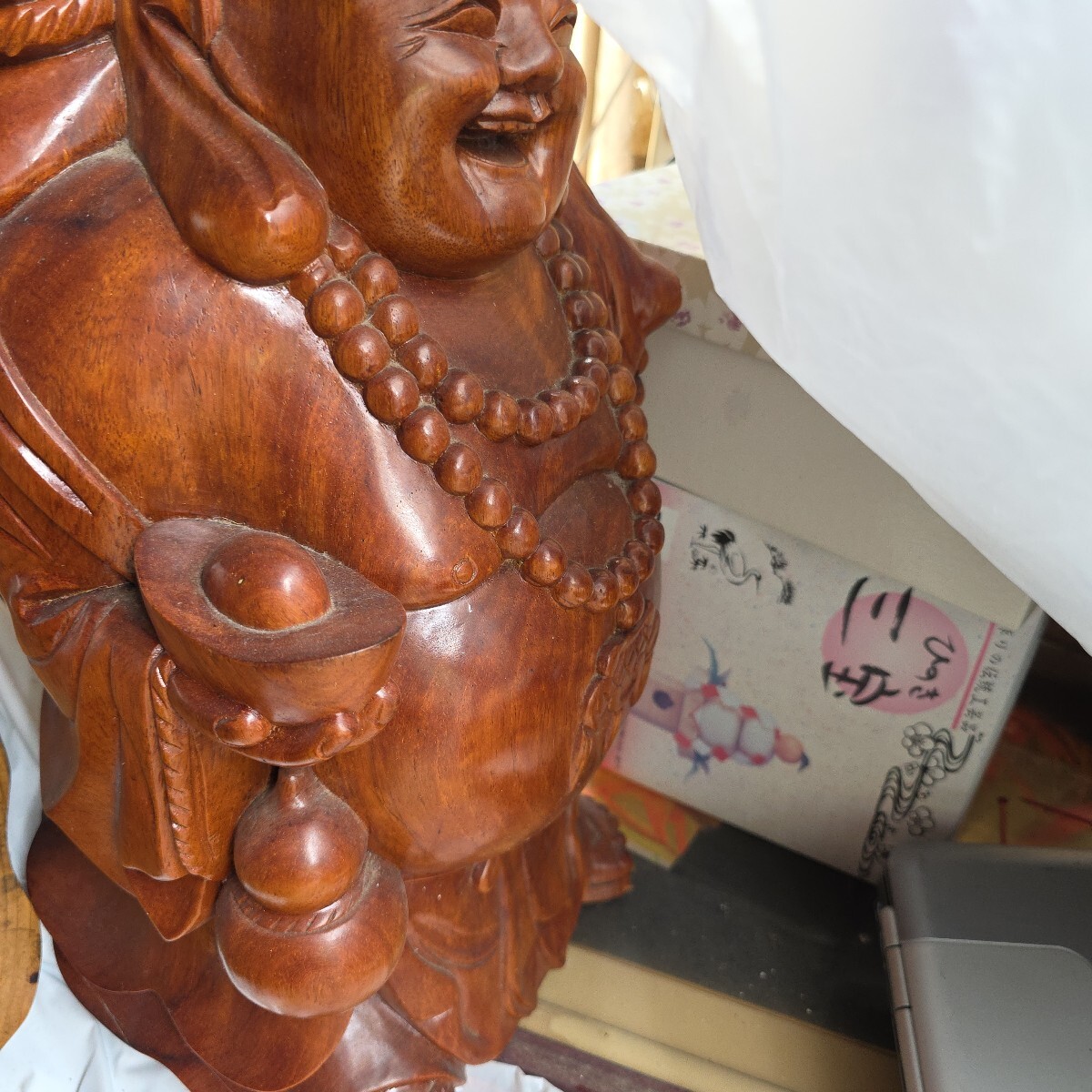 木でできた置物