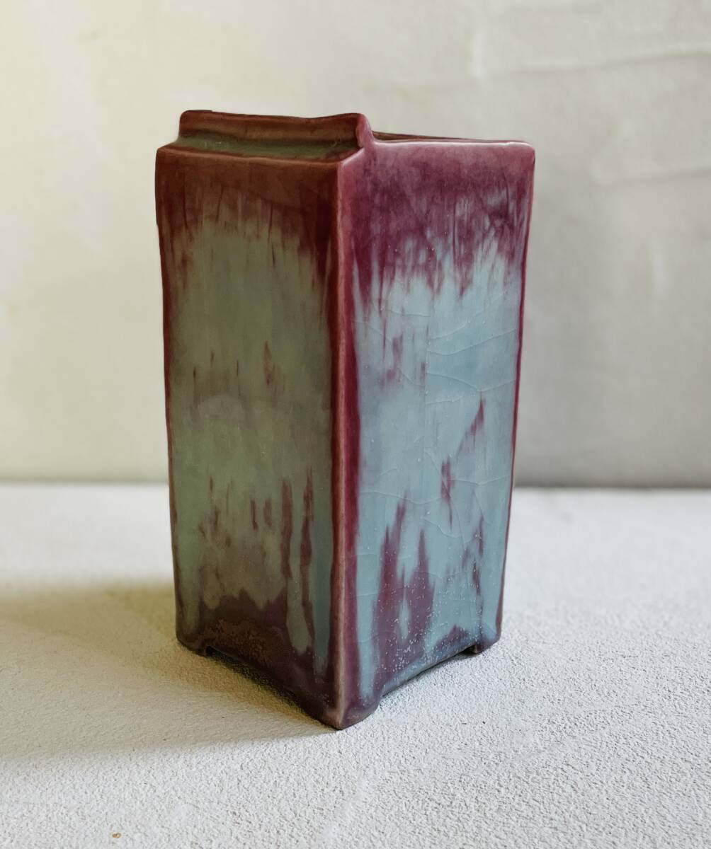 藤平伸『辰砂角瓶』