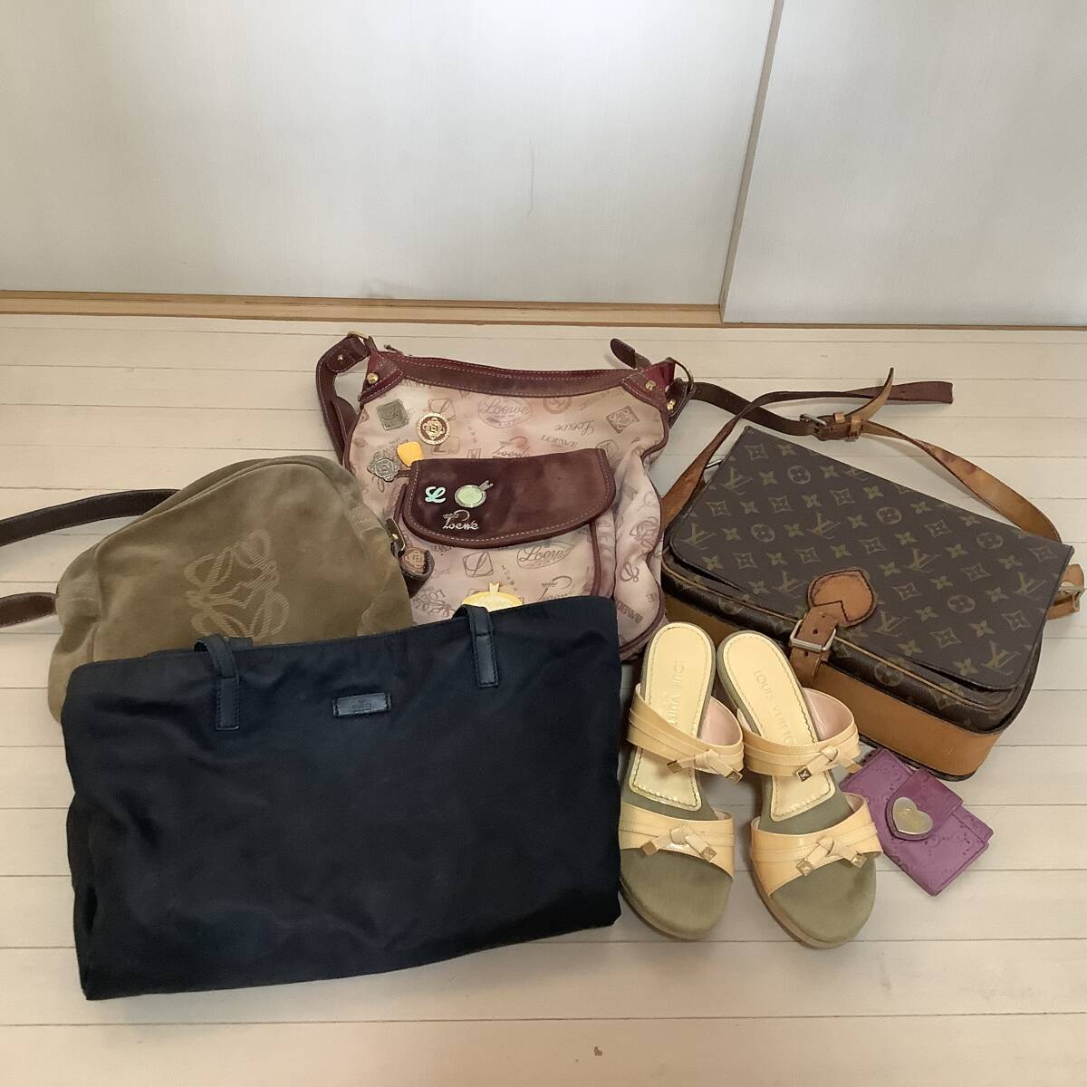 1円 ルイヴィトン Louis Vuitton グッチ GUCCI ロエベ ROEWE バッグ 小物 靴 まとめ まとめ売り セット ジャンク 現(xiàn)狀品