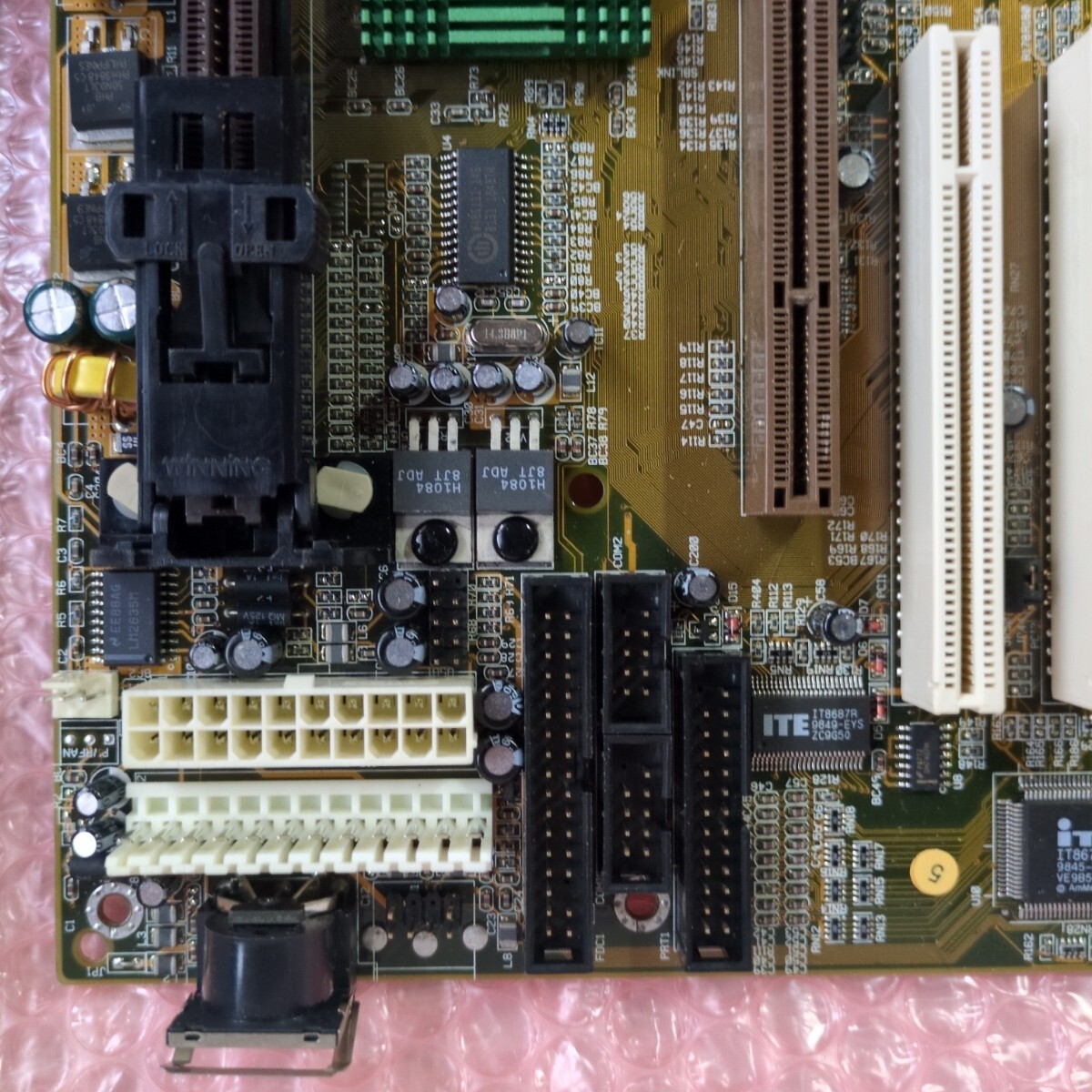 SOYO マザーボード　ジャンク扱い