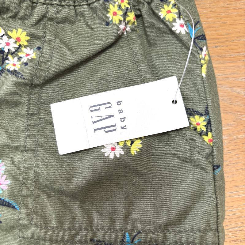GAP ショートパンツ フラワープリント モスグリーン 90
