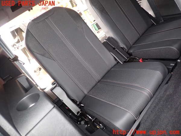 1UPJ-28147235]プジョー?5008(P87AH01)右3列目シート 中古