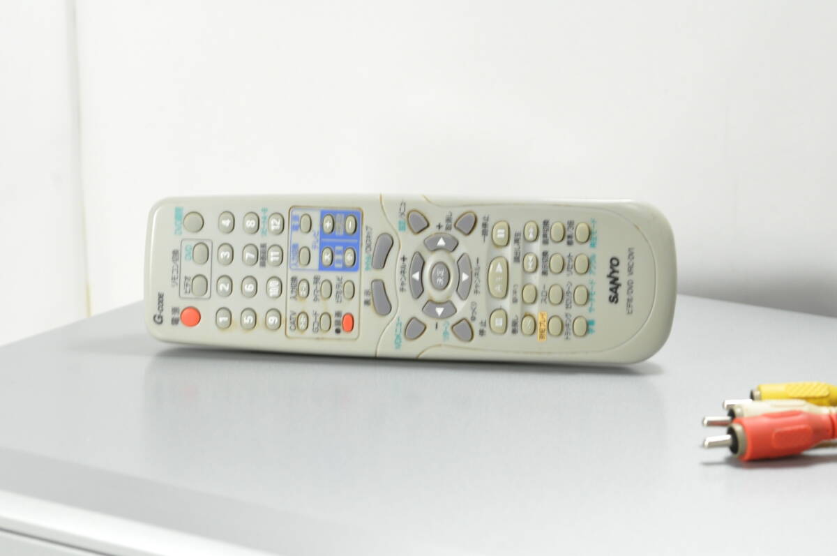 ★超絶美品★SANYO VZ-DV1G VHS/DVD一體型ビデオデッキ！リモ付！【動(dòng)作確認(rèn)済】綺麗な商品をお探しの方にオススメです。