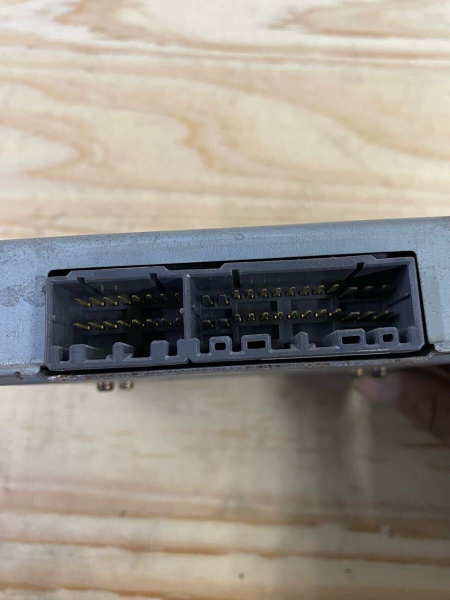 jzs147アリスト　トラクションコントローラ89631-30070_画像3