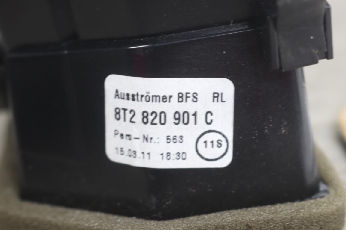 アウディ A4 Audi 2.0 TFSI セダン 前期 (8KCDN B8) 純正 エアコン吹出口 3點(diǎn)セット 8T2 820 951 C 8T2 820 901 C 8K2 820 902 G p053596