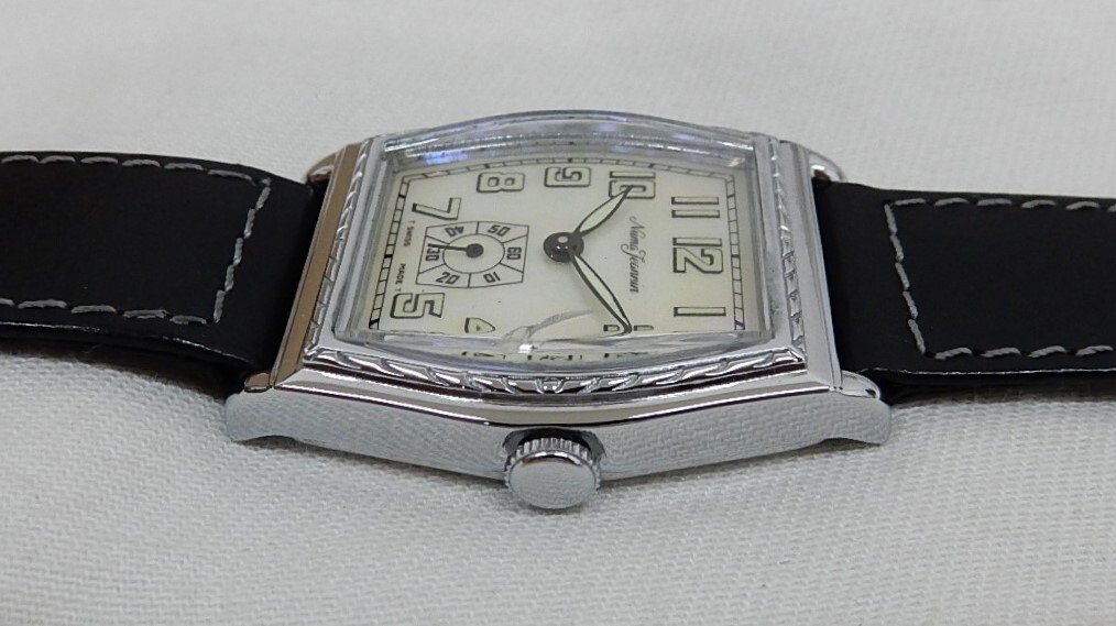 【未使用動(dòng)作未確認(rèn)?ジャンク】★アンティーク Numa Jeannin ヌマ ジャンナン SWISS MADE スモールセコンド シェル文字盤クォーツ 腕時(shí)計(jì) 