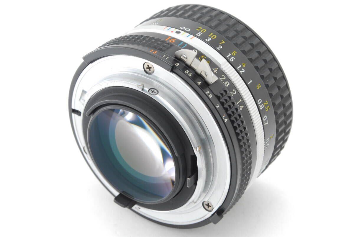 【超美品 保障付 動作確認済】 Nikon Ai-s Nikkor 50mm f/1.4 Standard MF Lens ニコン ニッコール マニュアルフォーカス レンズ #Q9737_画像5