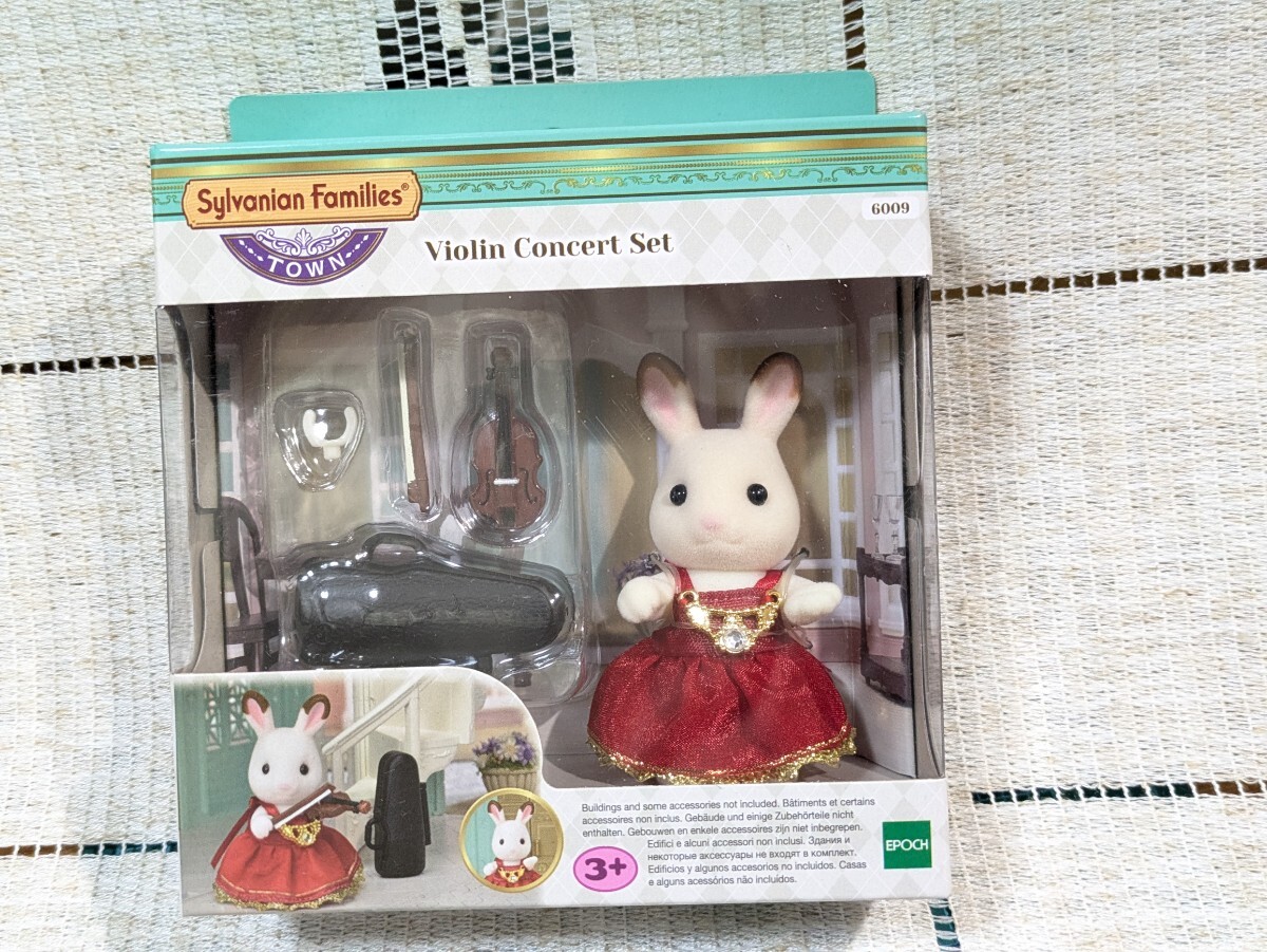 新品★未開封★廃盤　シルバニアファミリー　海外限定　バイオリンコンサートセット　うさぎの女の子