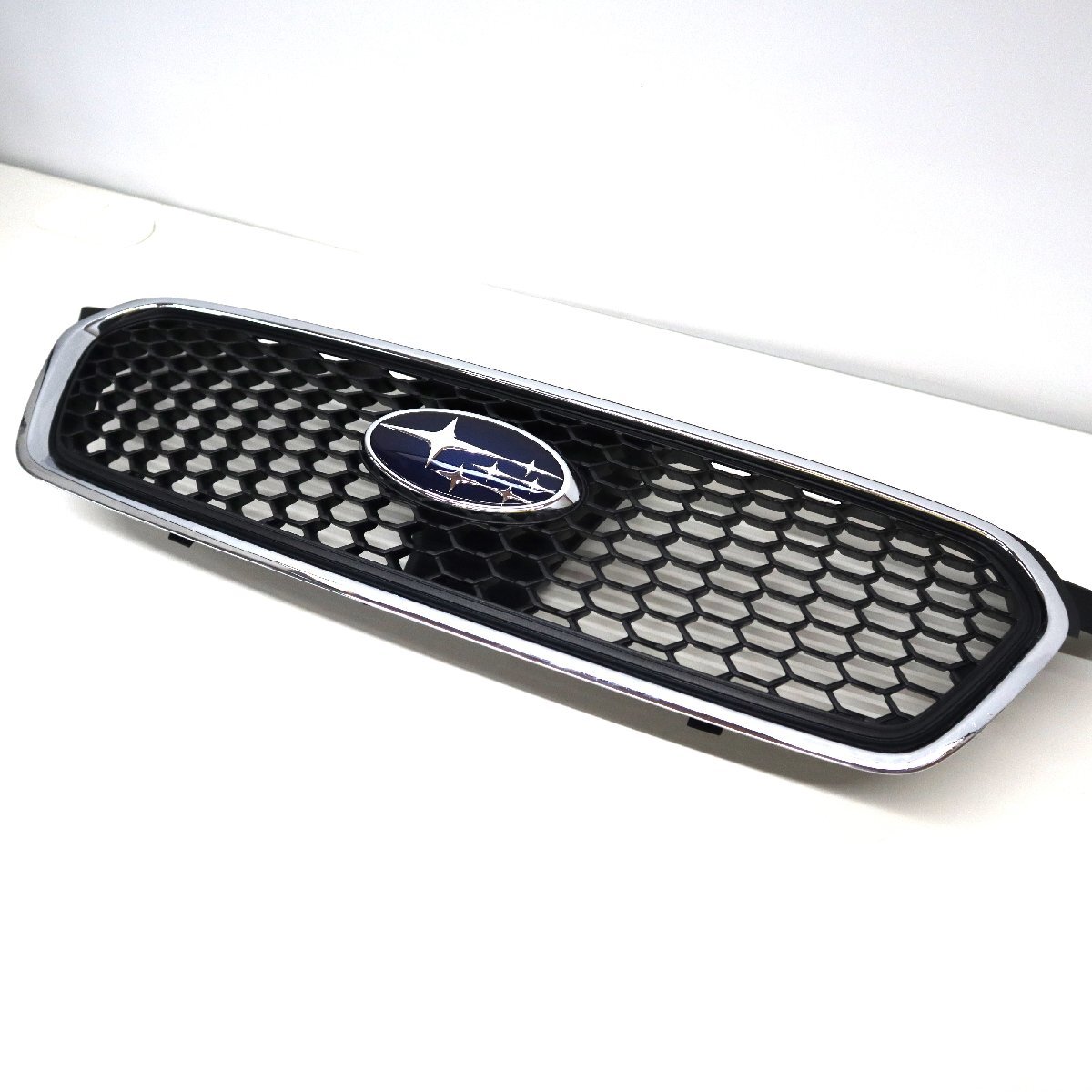【現(xiàn)狀品】SUBARU レガシィ(BP5) 純正 フロントグリル 91122-AG100 スバル gi5-49