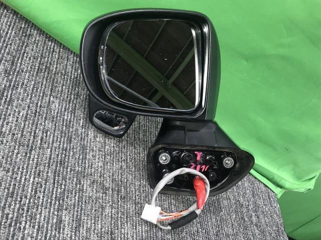 にににに ルーミー DBA-M900A 左ドアミラー ピンク R72 [ZNo:03025239] 148126