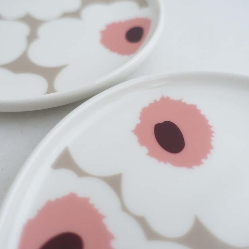 【北歐】未使用/マリメッコ marimekko *Unikko ウニッコ プレート 13.5㎝ クレイ×ホワイト 2枚セット*陶器(wa23-2503-73)【81D52】