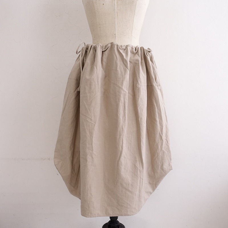 【定価4.1萬】コズミックワンダー COSMIC WONDER *Classic back satin drawstring bag skirt*綿麻ベージュ(sk25-2503-566)【42D52】